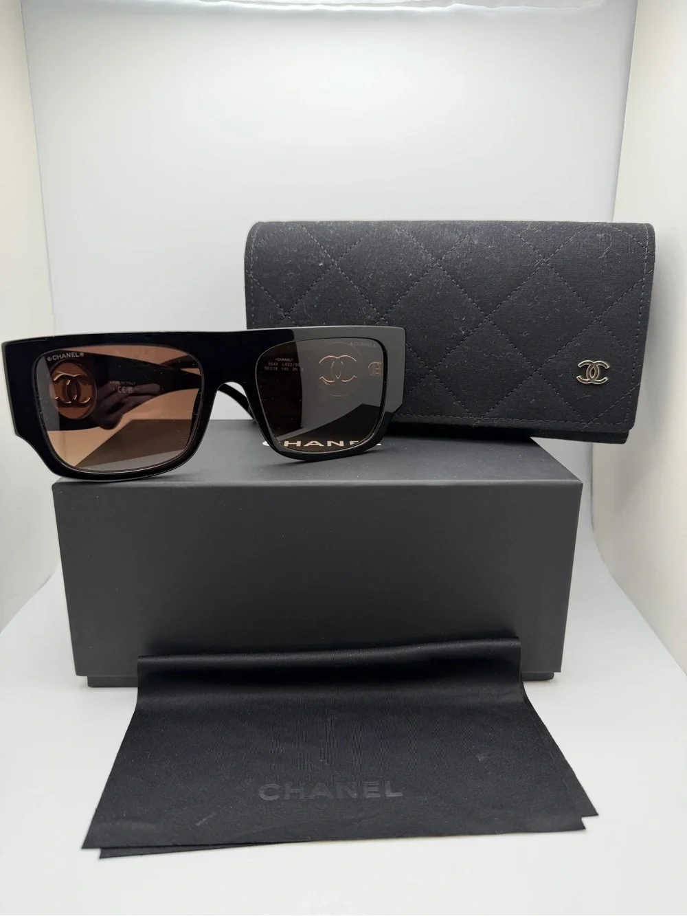 CHANEL Sunglasses Black 5549 C622/S5 Womens 55mm Square Brown Lens Gold CC